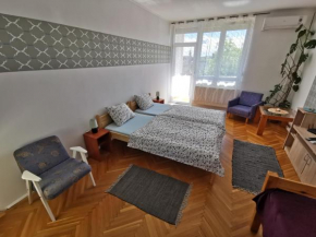  Acceptus Domus  Сомбатхей